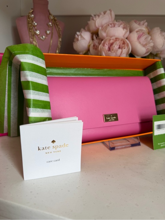 kate spade Handbags - kate spade gift boxed like new Cameron St Lacey Pink Leather Continental Wallet